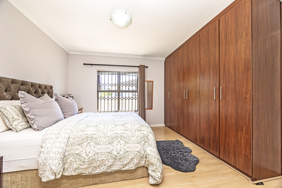 3 Bedroom Property for Sale in Jakarandas Western Cape